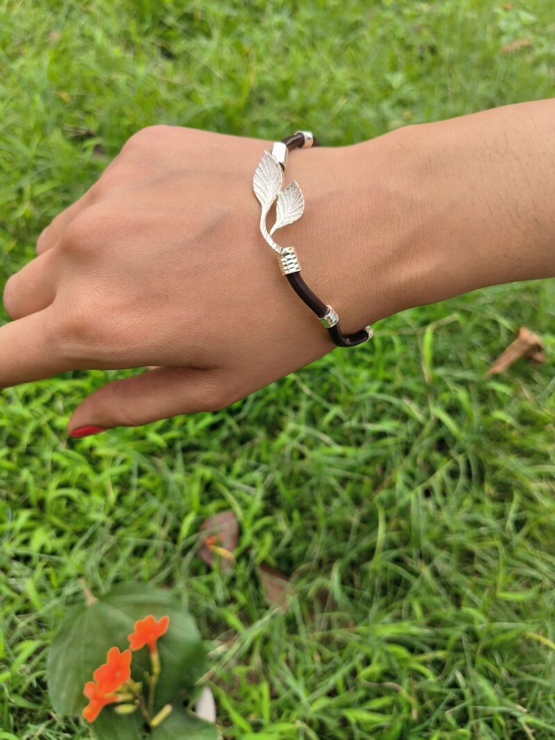 Buy Silverji Handmade Leaf Shape Beki Noa ( One Piece ) - Image 2