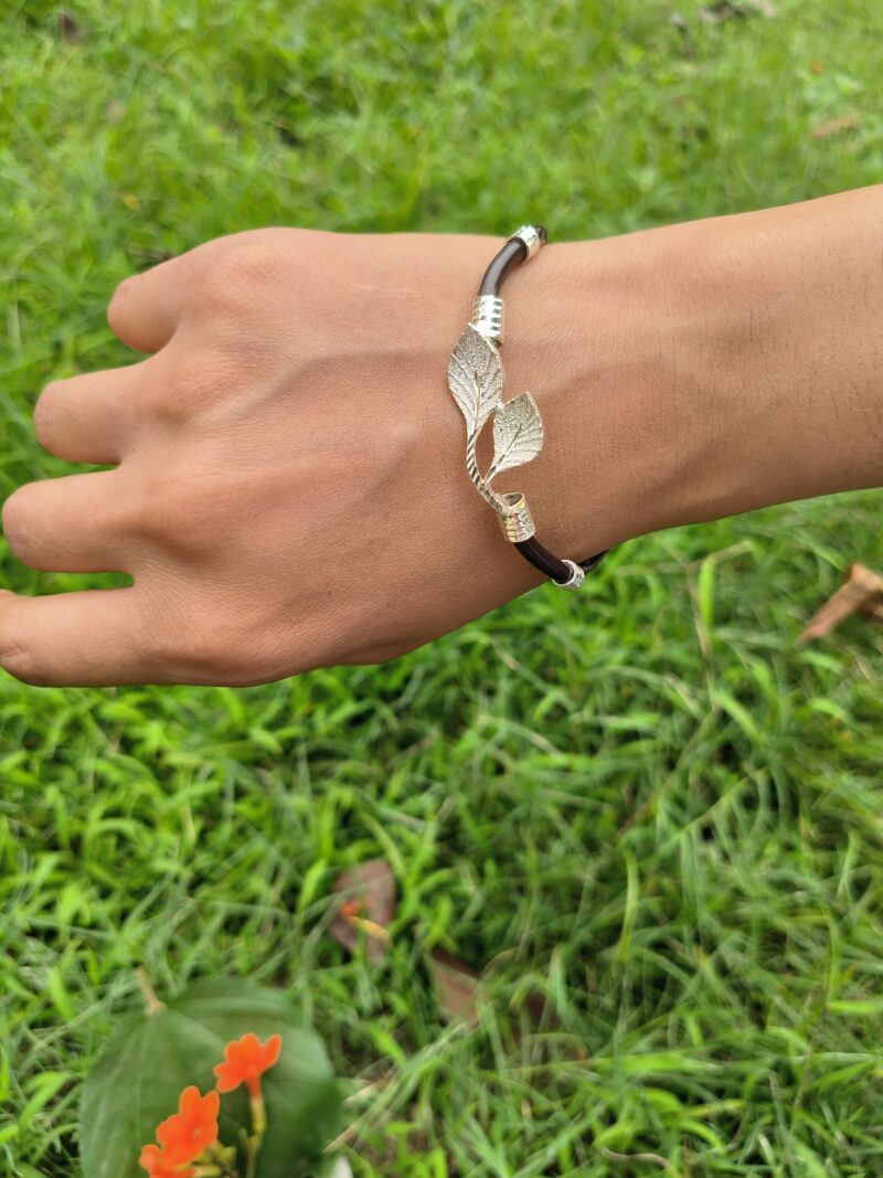 Buy Silverji Handmade Leaf Shape Beki Noa ( One Piece )
